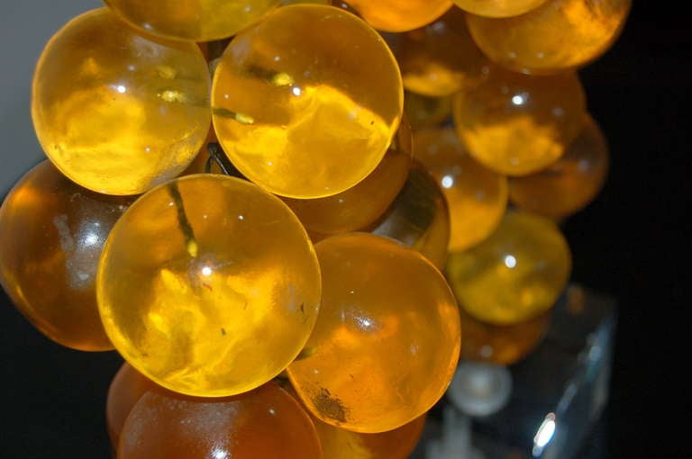 Pair of Vintage Resin Bubble Lamps by Silvano Pantani, 1966, in Butterscotch For Sale 1