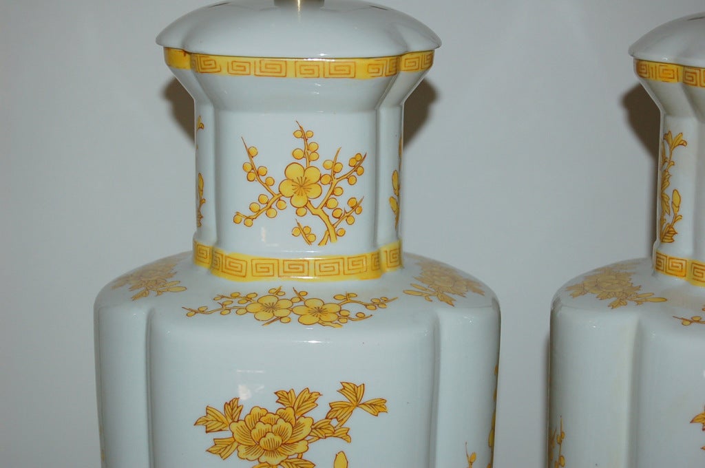20th Century Pair of Vintage Imari Porcelain Lamps by The Marbro Lamp Company
