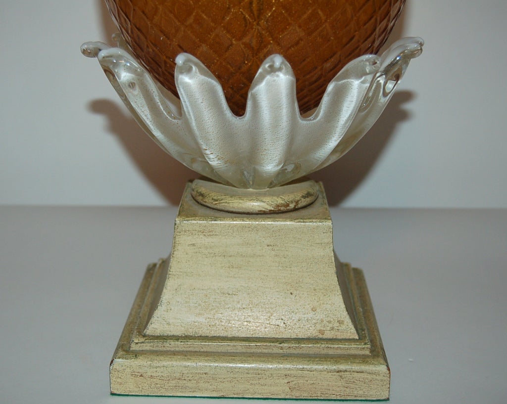 Vintage Murano Gold Opaline Pineapple Lamp of Butterscotch In Excellent Condition For Sale In Little Rock, AR