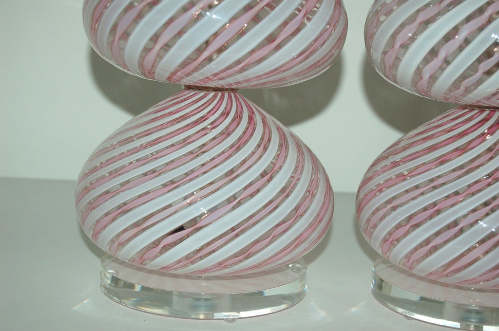 Stacked and Striped Pink Murano Lamps In Excellent Condition In Little Rock, AR