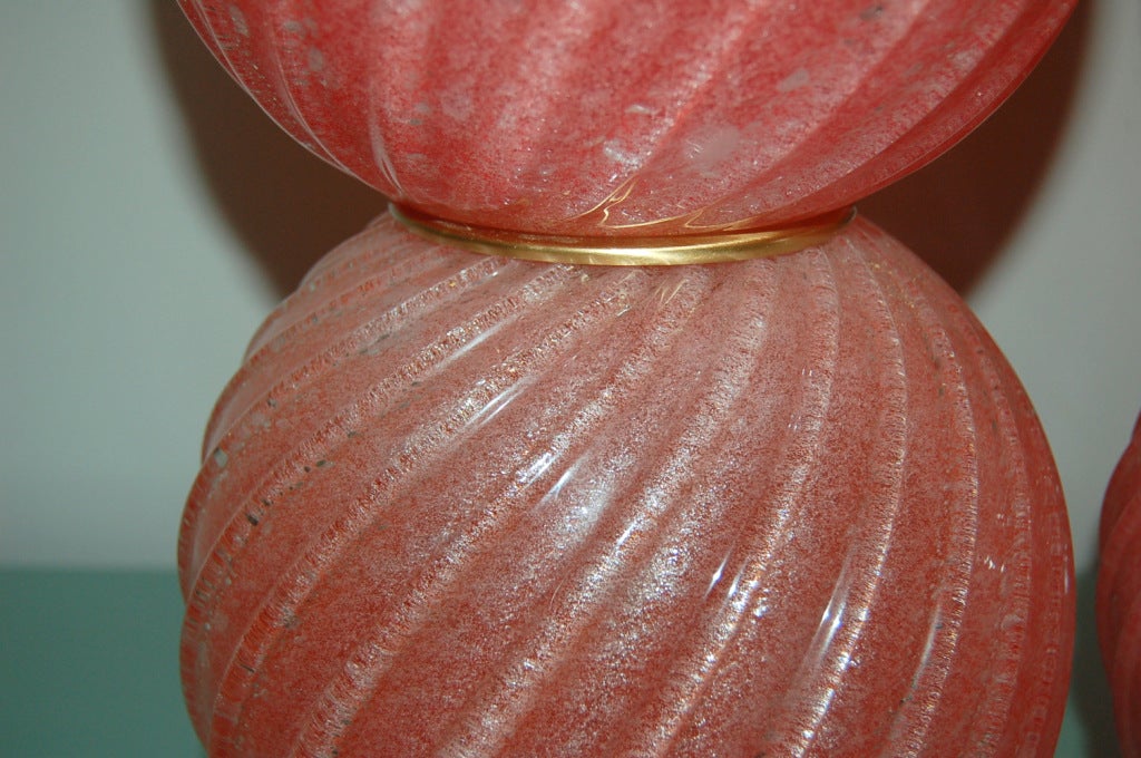 Pair of Vintage Murano Pulegoso Stacked Melon Ball Lamps In Excellent Condition For Sale In Little Rock, AR