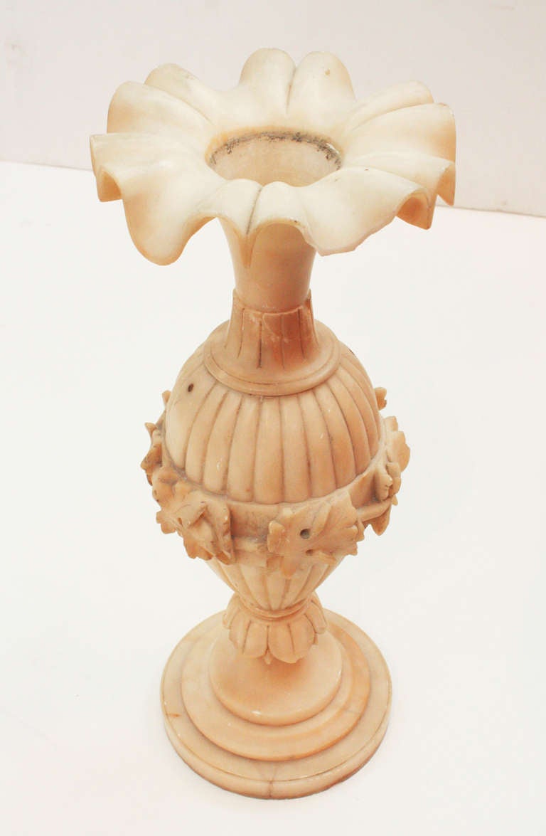 Pair of Alabaster Vases In Good Condition In Dallas, TX