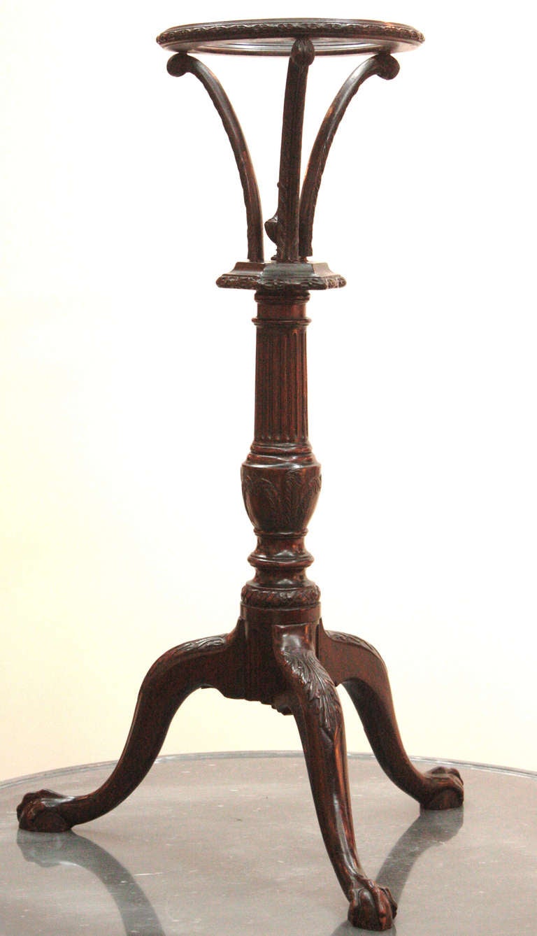 Chippendale Basin Stand with Prince of Wales Plumes