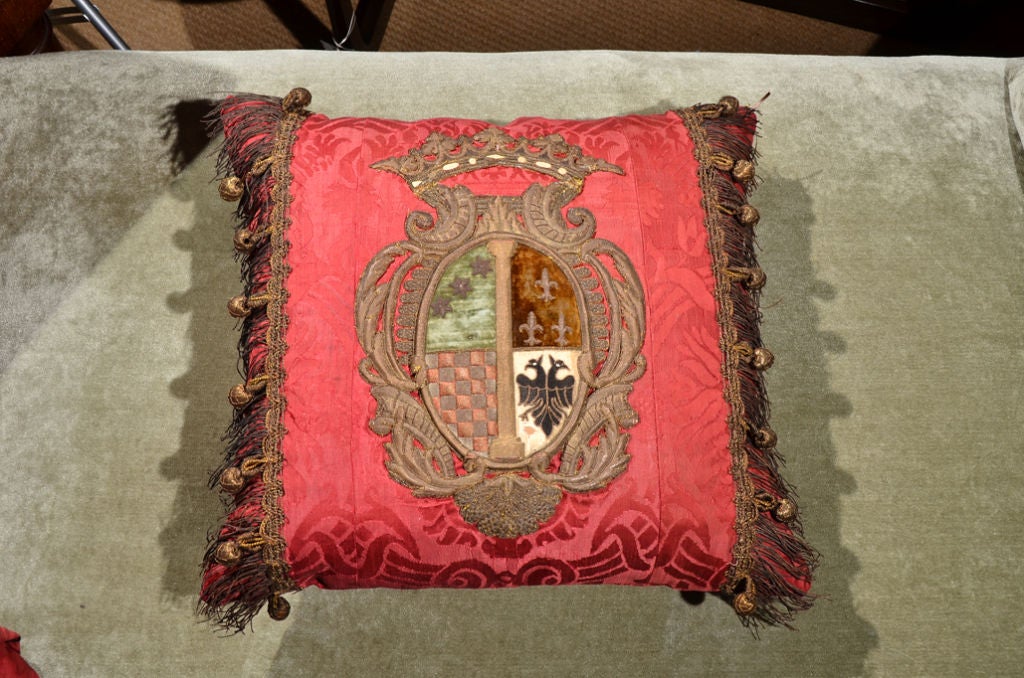 Bullion Crest Pillow / Early Continetial Crest 1