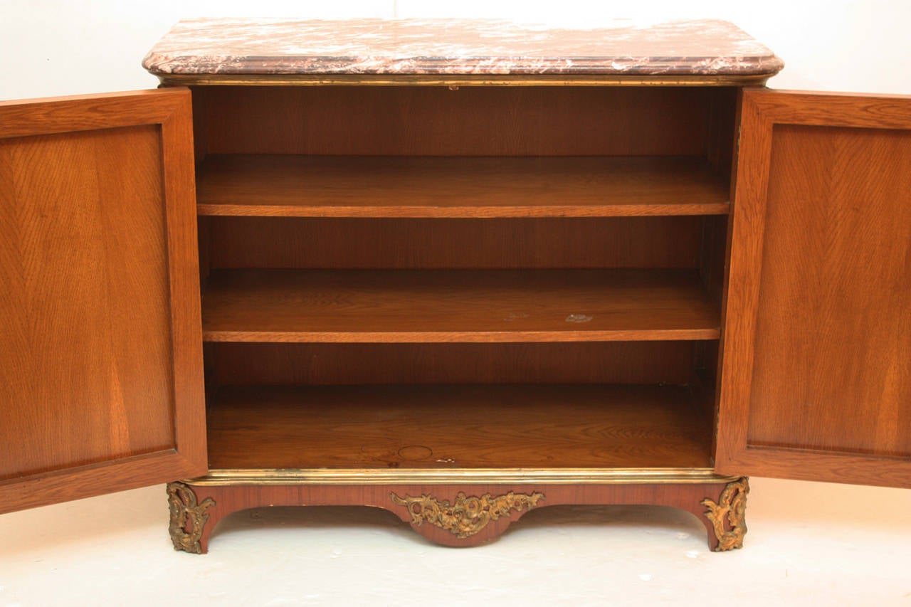 Cabinet with Red Lacquer and Chinoiserie Decoration by Manheim In Good Condition In Dallas, TX