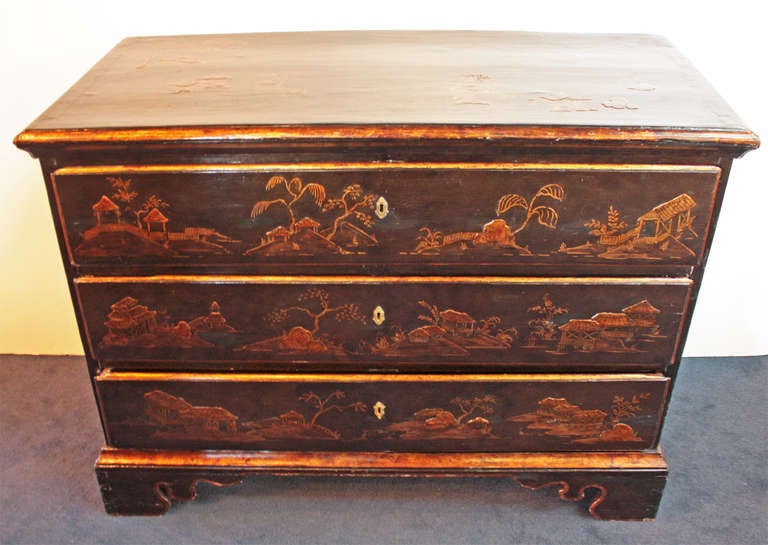 English Chinoiserie Chest In Good Condition In Dallas, TX