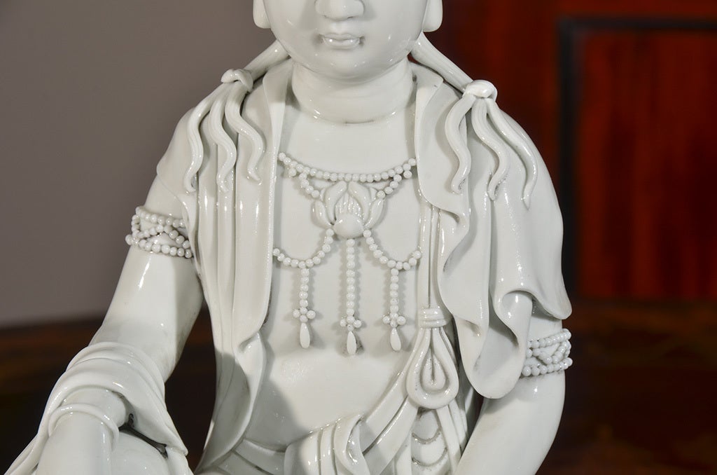 Porcelain A Blanc de Chine Kwan -yin