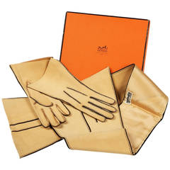 Hermès Sport Cream Suede Riding Gloves