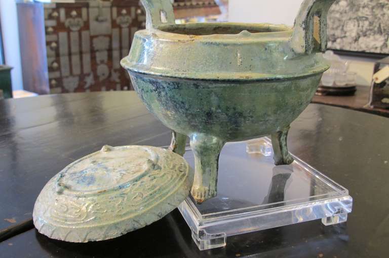 Two Glazed Pottery Items from Han Dynasty 3