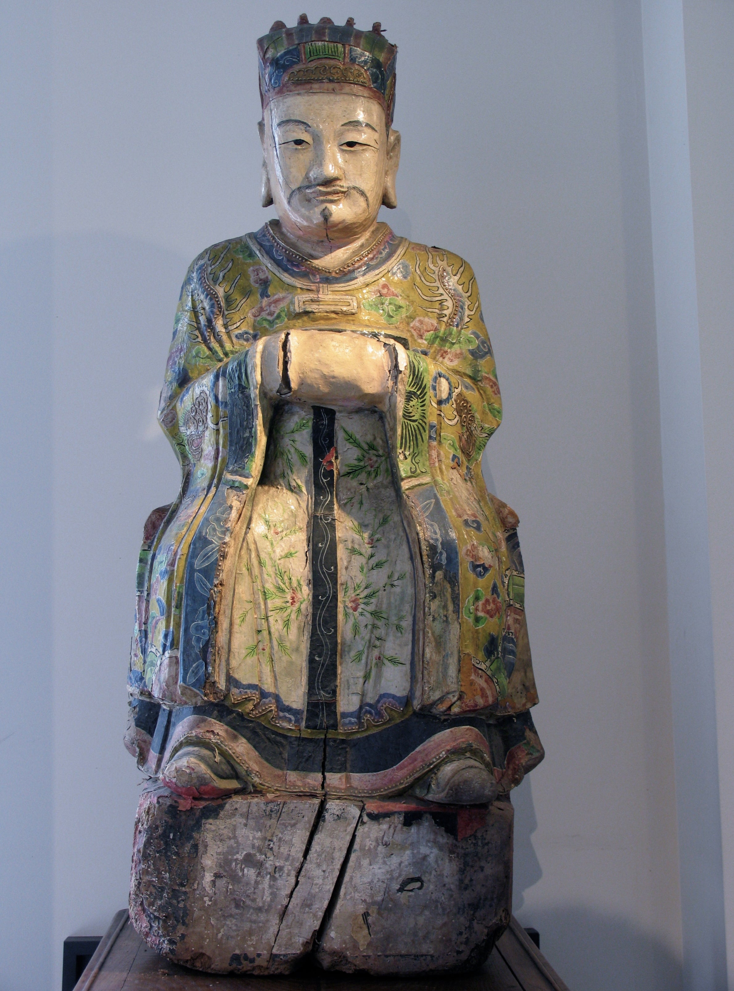 Painted Wooden sculpture of Admiral Cheng Ho of Ming Dynasty For Sale
