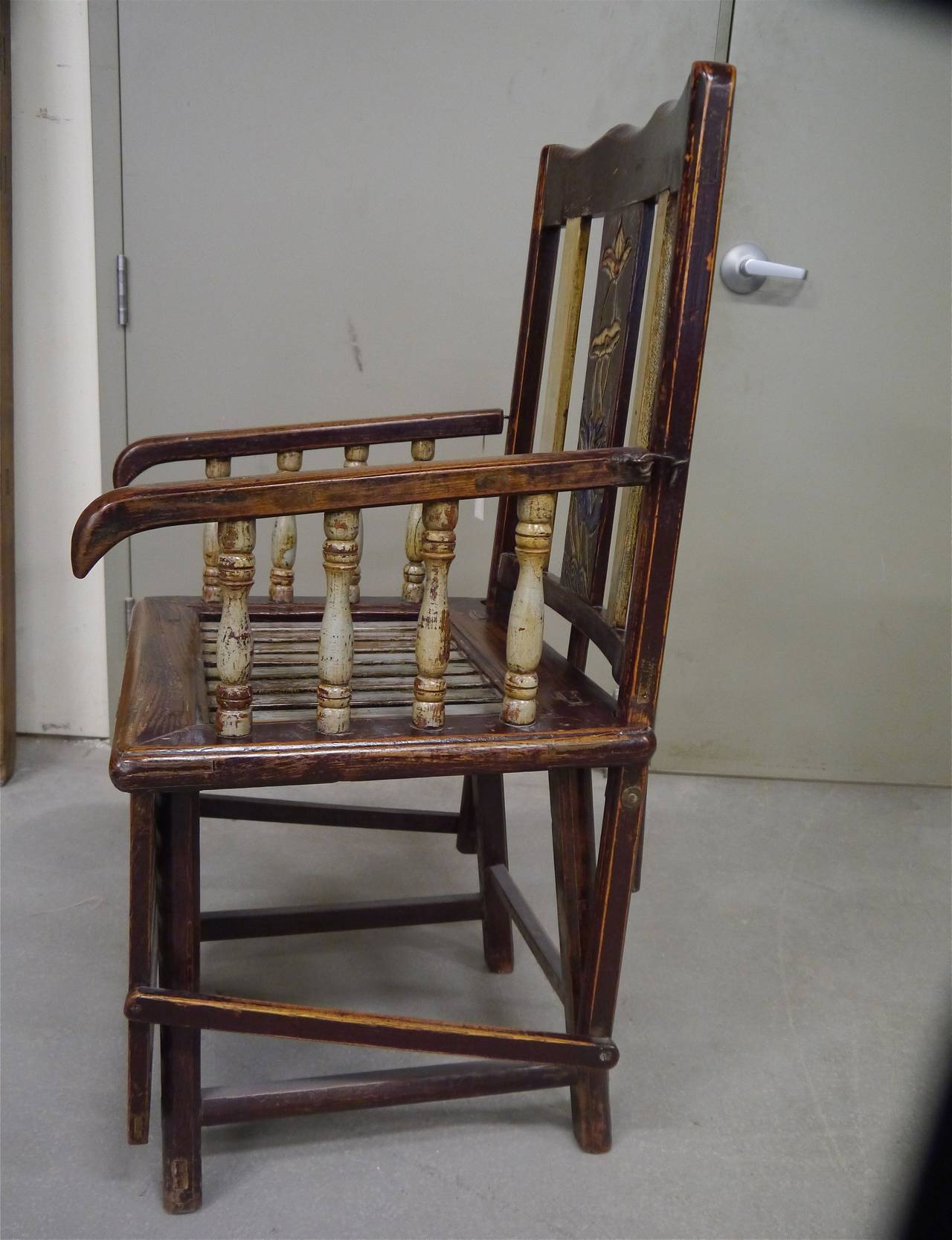 Chinese Export Turn of Century Convertible Lounge Chair from Southern China For Sale