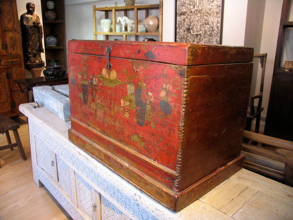 19th Century Painted wooden trunk For Sale