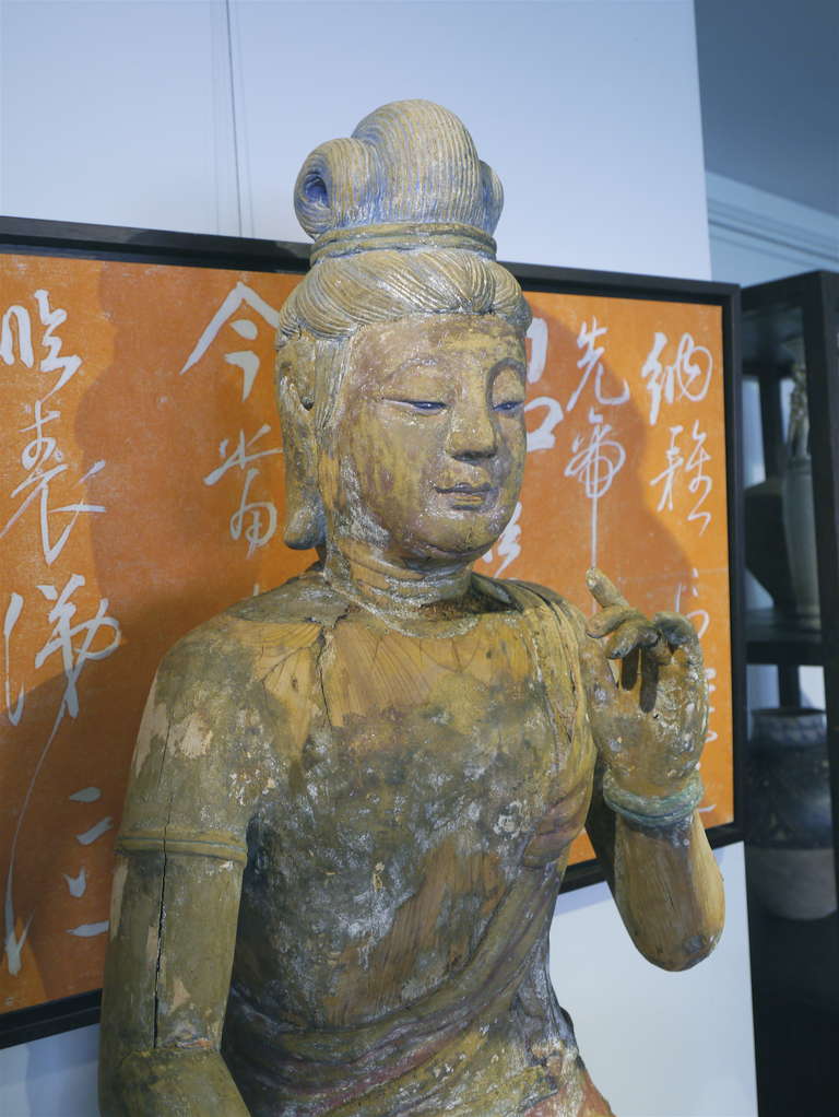 17th Century Wooden Sculpture of Guanyin In Good Condition In Westport, CT