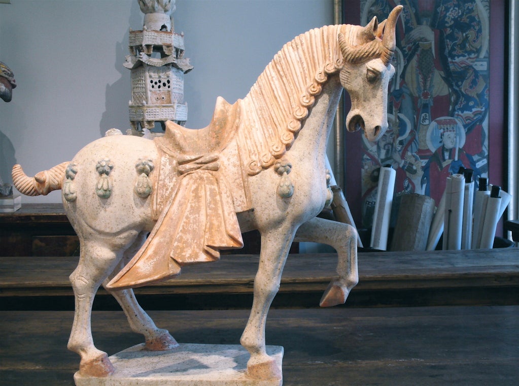Important pair of ancient Chinese clay horses from Tang Dynasty 1