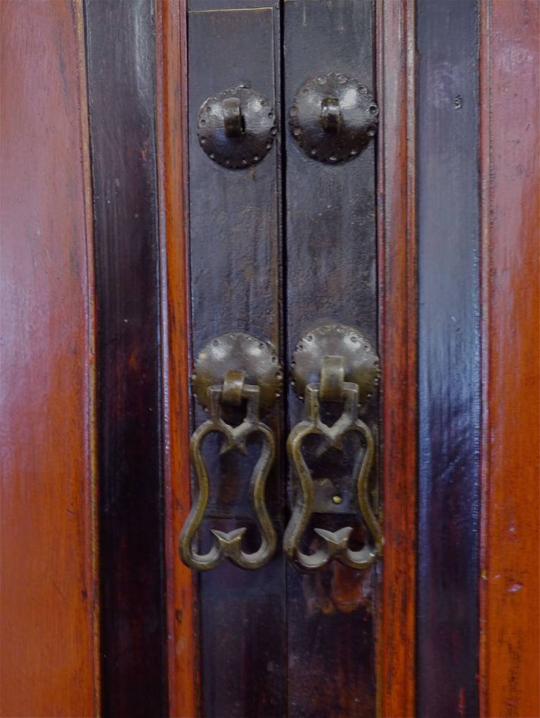 19th Century Storage Armoire from Southern China For Sale 4