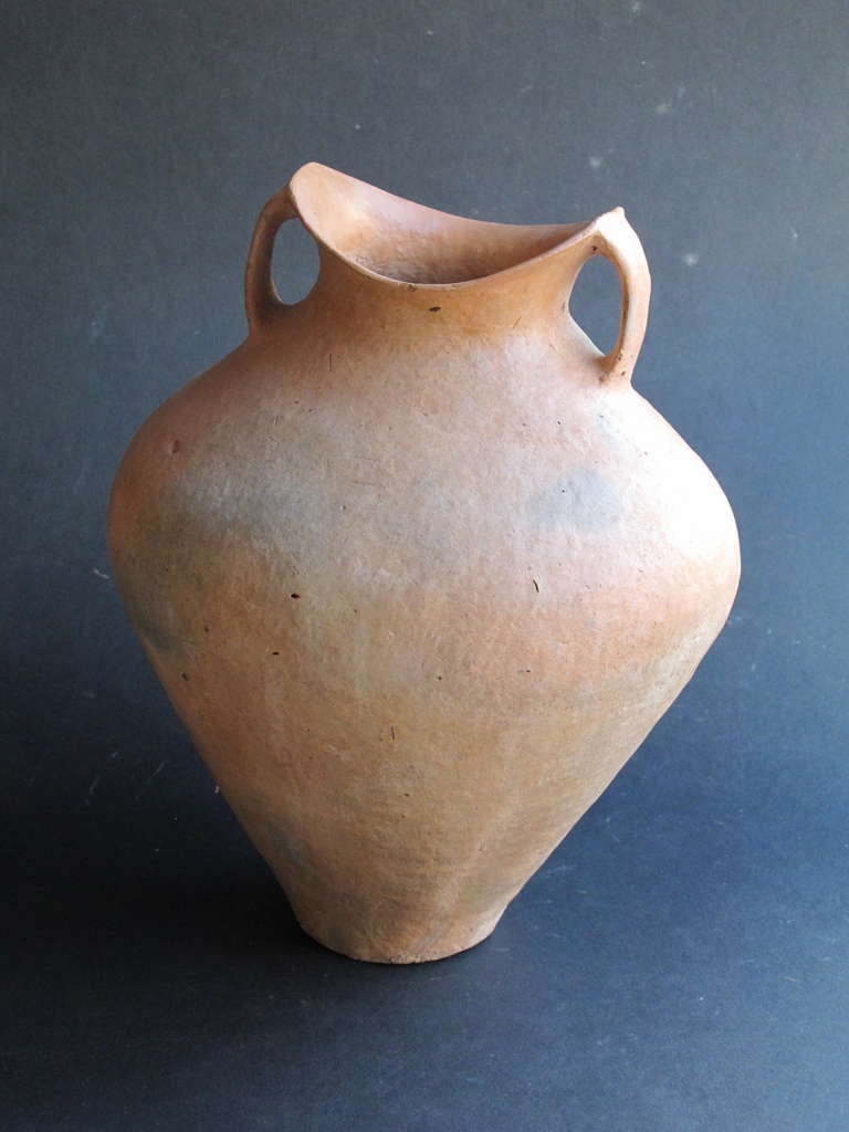 Set Of Two Chinese Neolithic Jars In Excellent Condition In Westport, CT