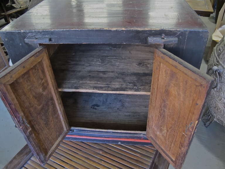 Small 19th Century Cabinet From Northern China For Sale 2