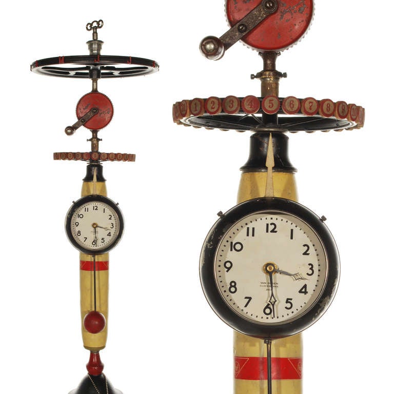 24/7 Folk Art Calendar Clock In Excellent Condition For Sale In Dallas, TX