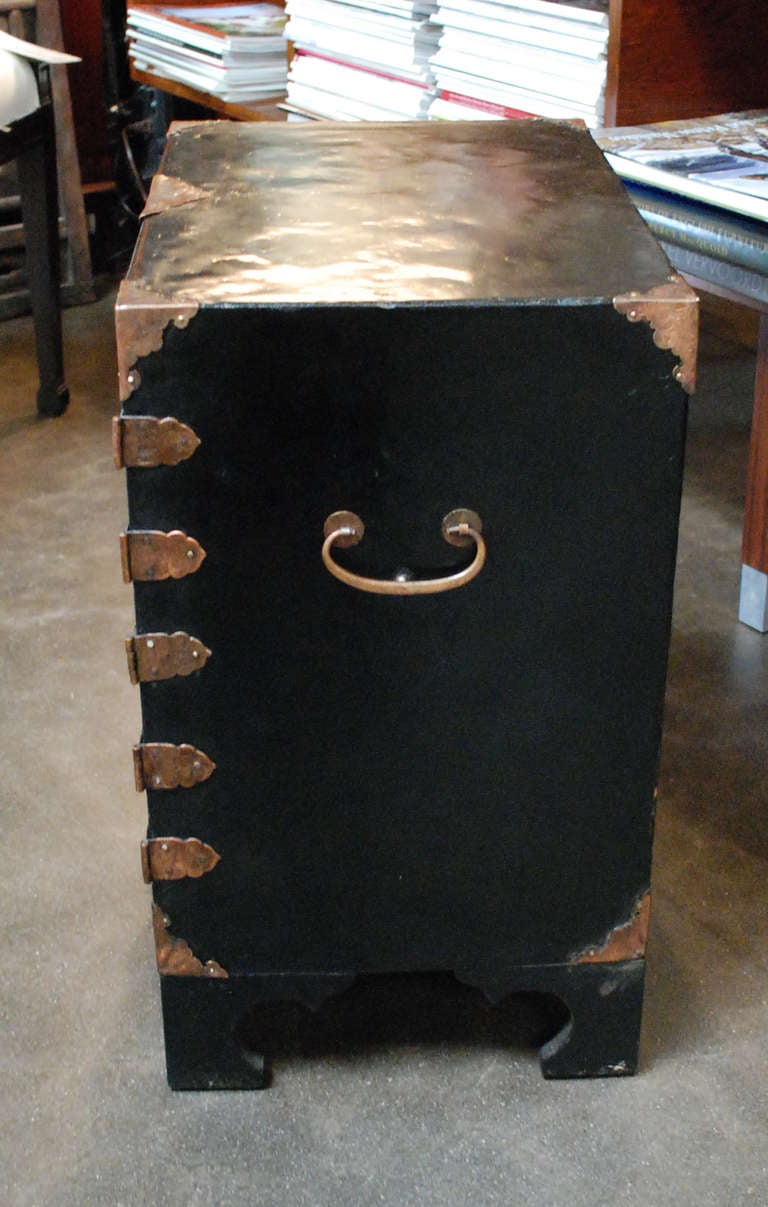 Chinese Inlaid Chest 3