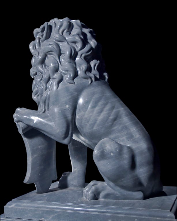 Italian Carved Marble Lions, circa 1900 2