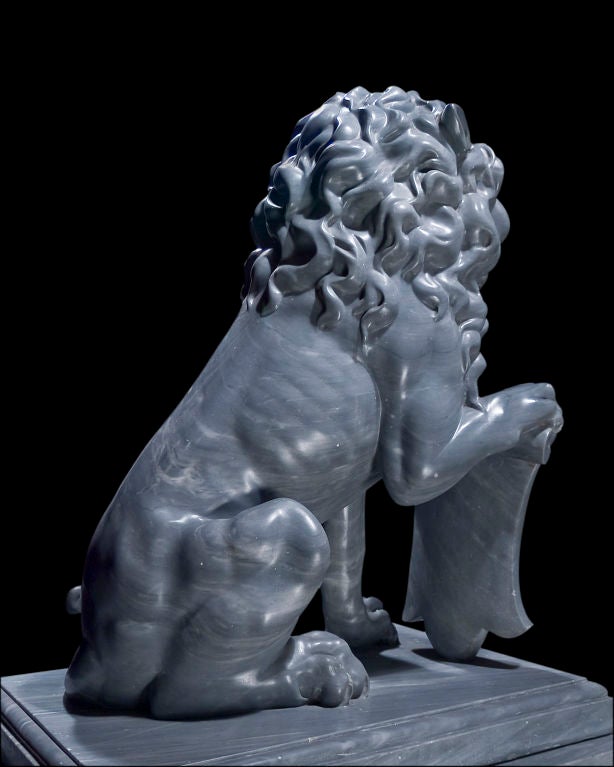 Italian Carved Marble Lions, circa 1900 3