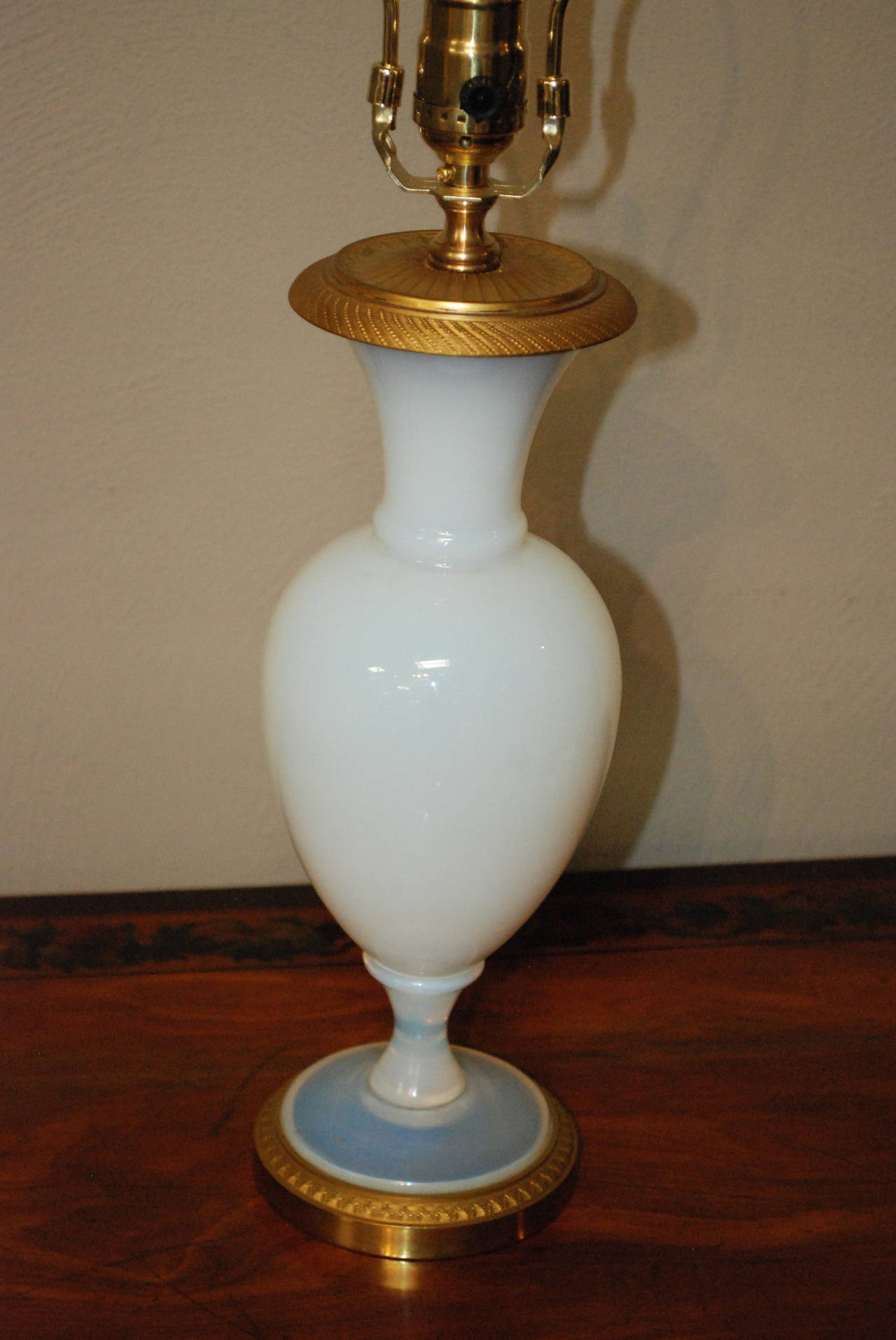 Pair of French Opaline Lamps In Excellent Condition In Pasadena, CA