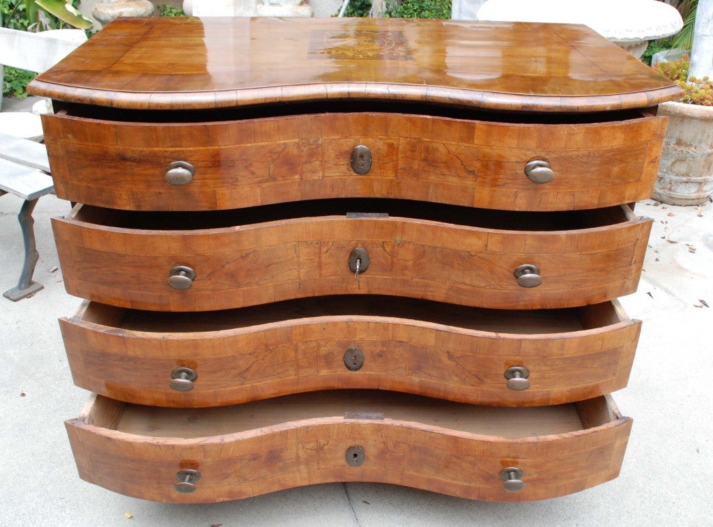 Walnut 18th C. English Serpentine Rococo 4 Drawer Chest