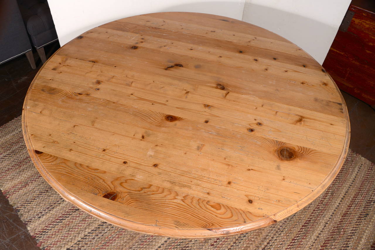 Pine Pedestal Design Dining Table 1