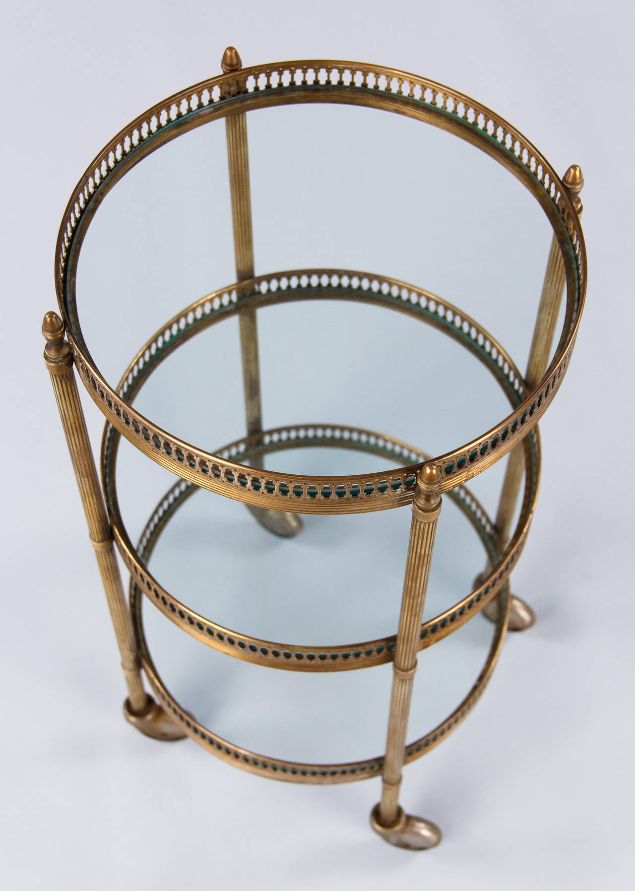 French Mid-Century Round Brass Three-Tier Bar Cart or Side Table In Good Condition In Austin, TX