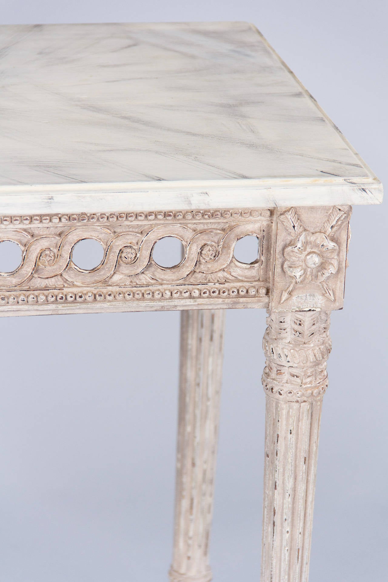 French Louis XVI Style Painted Console Table, Early 1900s 1