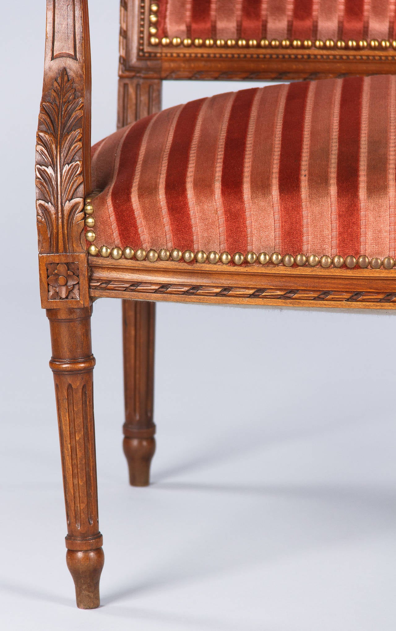 French Louis XVI Style Settee, Early 1900s 3