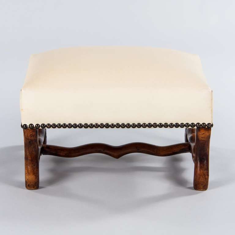 Louis XIV Style Os de Mouton Ottoman 3