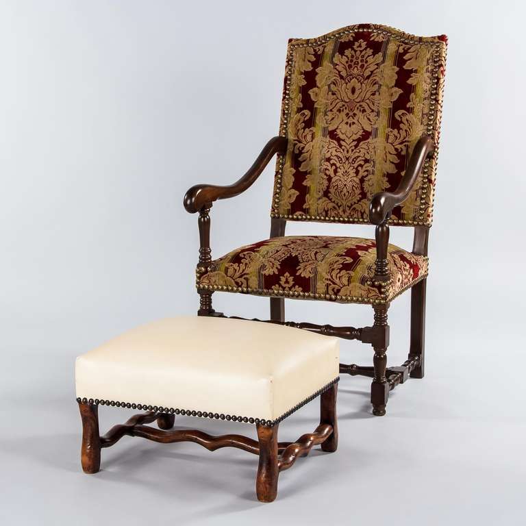 A Louis XIV style ottoman with 