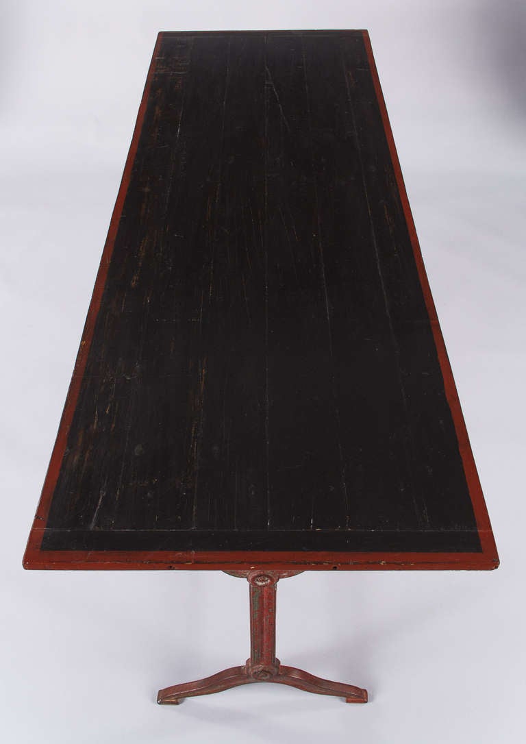 French Red and Black Bistro Restaurant Table, 1920s 1