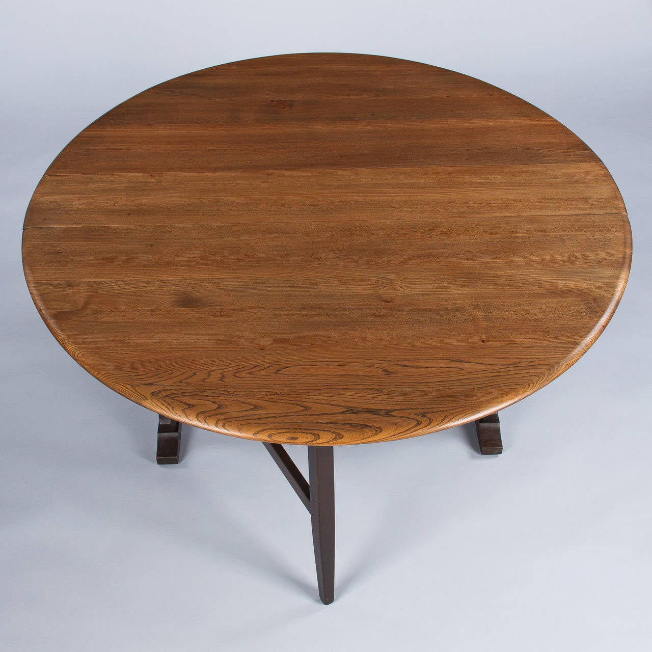 Midcentury Oak Gateleg Table by Ercol, England In Good Condition In Austin, TX