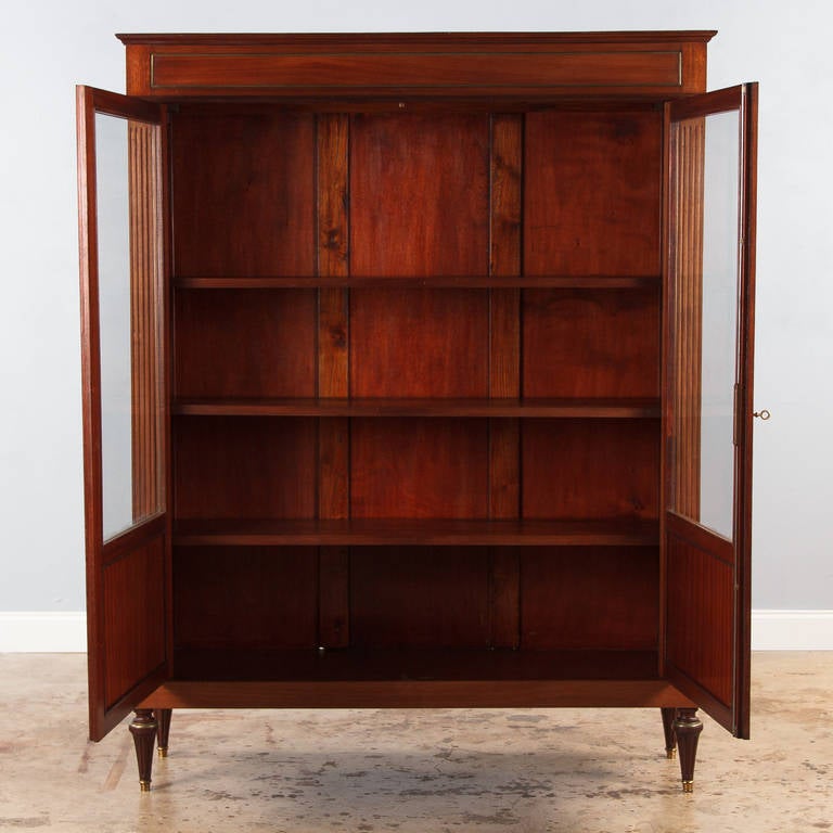 French Louis XVI Style Bookcase In Good Condition In Austin, TX