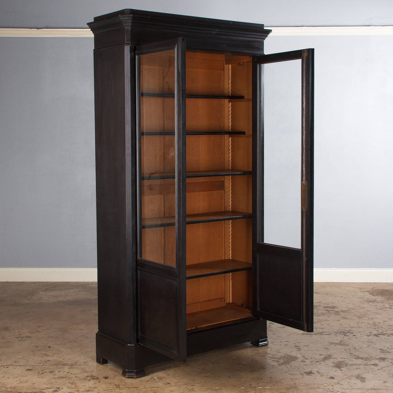 French Napoleon III Pearwood Bookcase, 1870s In Good Condition In Austin, TX