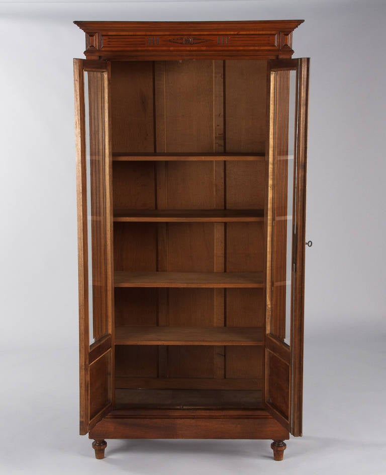 French Cherrywood Louis XVI Style Bookcase, Early 1900s In Good Condition In Austin, TX