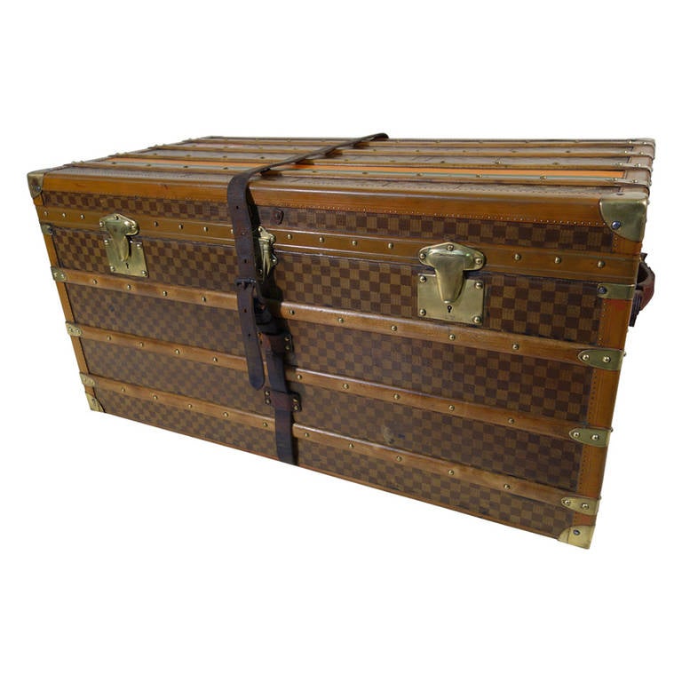 Moynat Courrier Trunk  1918 / Malle 1918 For Sale