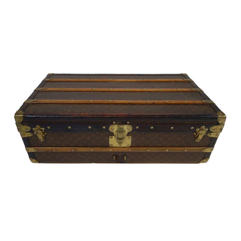 Louis Vuitton Monogram Cabin Trunk / Malle 1909-1914 For Sale