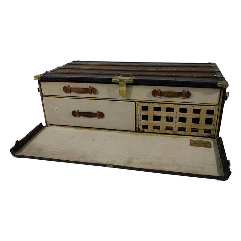 Louis Vuitton Monogram Commode Trunk  1930s / Malle commode For Sale