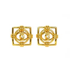 CHANEL Goldtone Square Clip On Earrings W/CC In Circle c. 1989