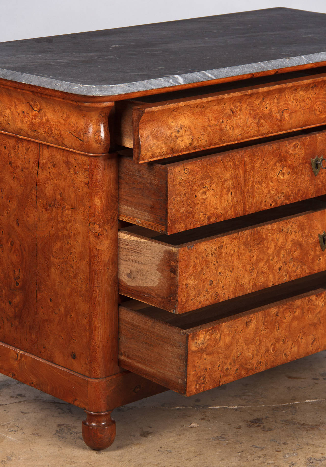 French Restauration Chest of Drawers with Marble Top, Early 1800s In Good Condition In Austin, TX