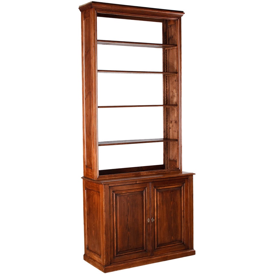 Early 1900s French Pine Bookcase with Cabinet