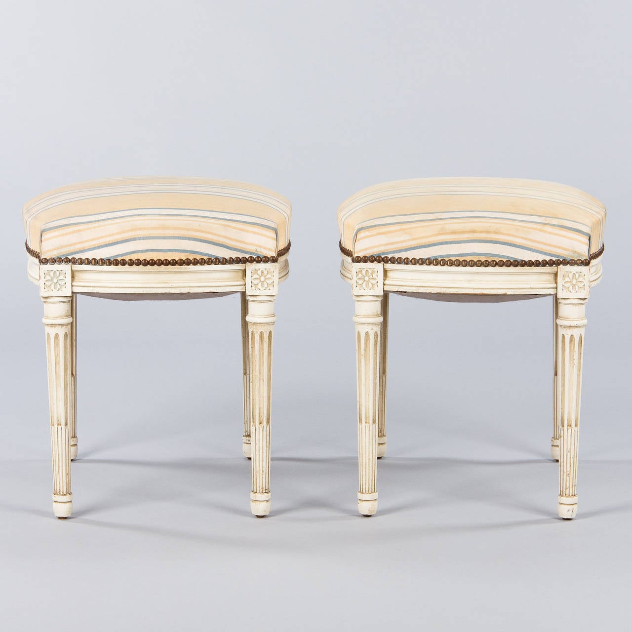 Pair of French Louis XVI Style Painted Stools, Early 1900s In Good Condition In Austin, TX
