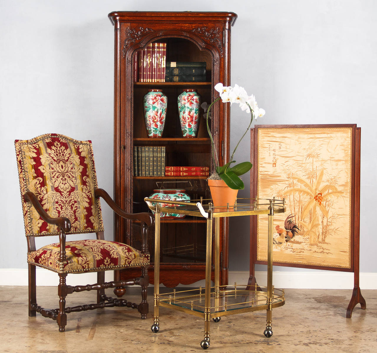 Carved French Napoleon III Period Parisian Vitrine or Bookcase, Late 1800s