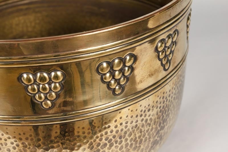 French Brass Cache Pot, 20th Century In Good Condition In Austin, TX