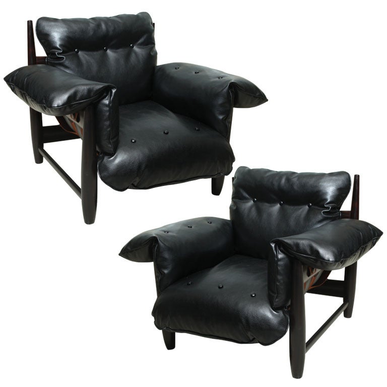 A Pair of Poltrona Mole Lounge Chairs by Sergio Rodrigues