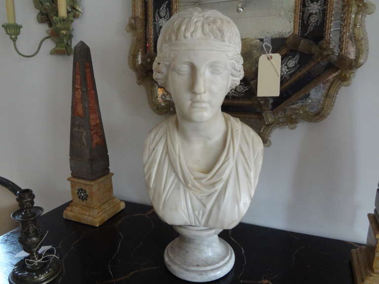 17th Century Italian Carrara Marble Bust of Classical Roman In Good Condition For Sale In Houston, TX