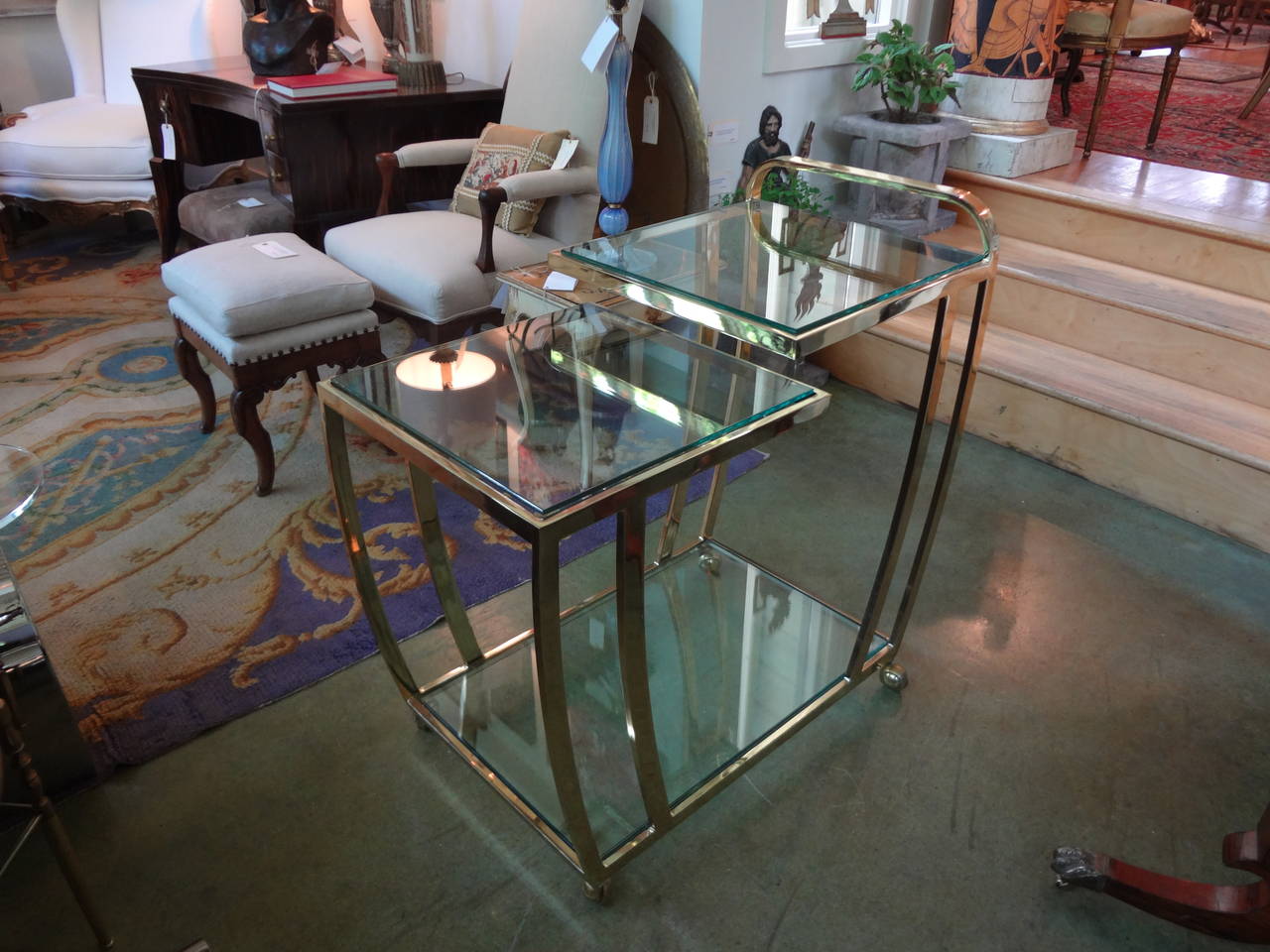 Italian Mid Century Modern Brass And Glass Bar Cart In Good Condition In Houston, TX